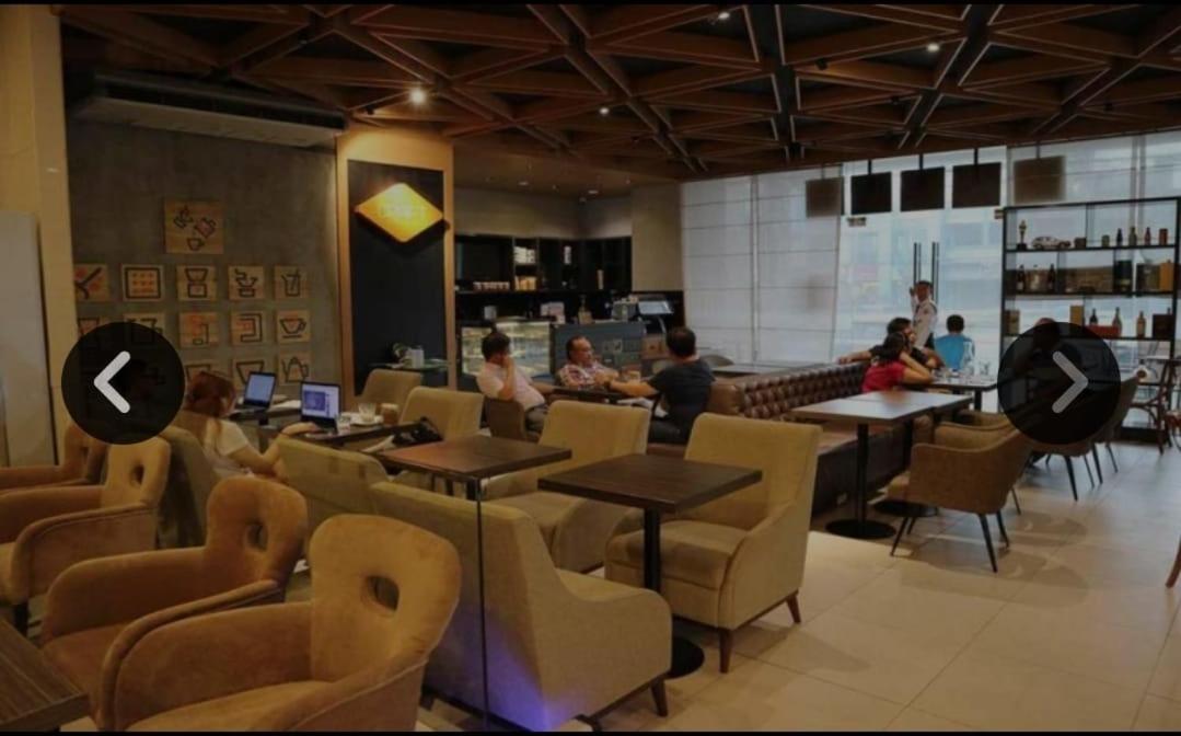 My Happy Place West Avenue Suites Ciudad Quezon Exterior foto