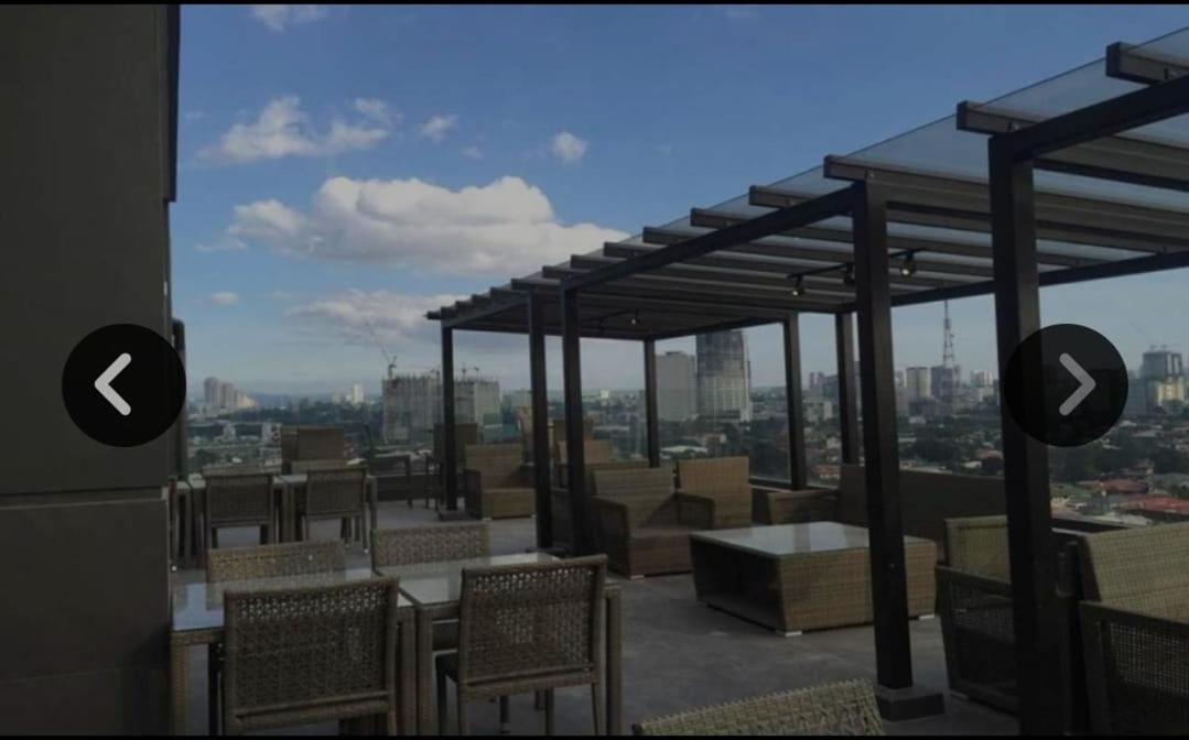 My Happy Place West Avenue Suites Ciudad Quezon Exterior foto